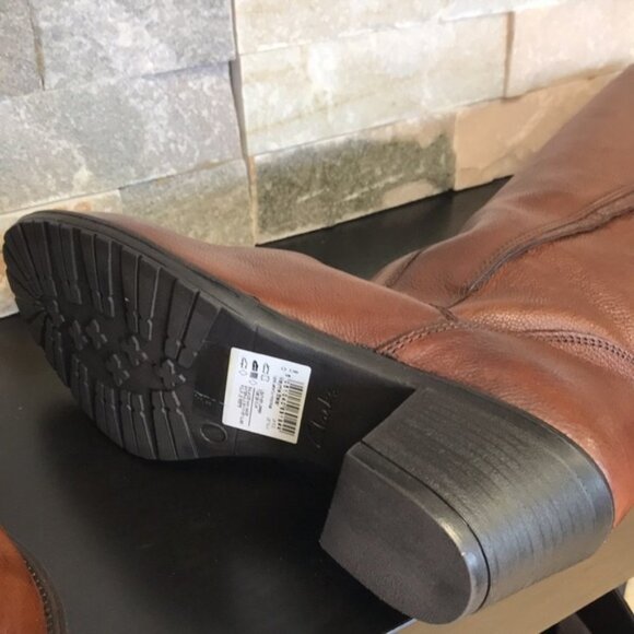 Clarks Maymie Stellar Knee High Boot (H69-8) - Picture 5 of 11